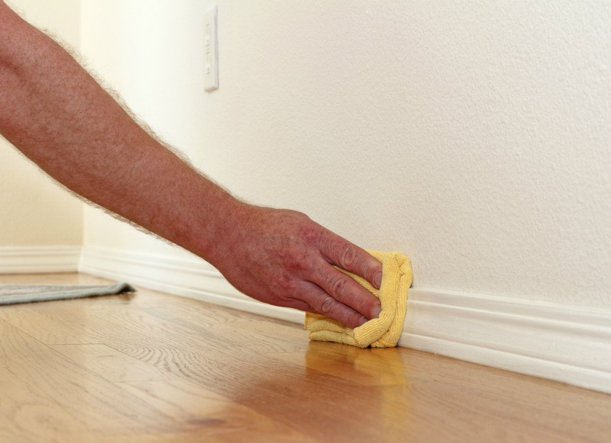 How To Clean Baseboards With Fabric Softener