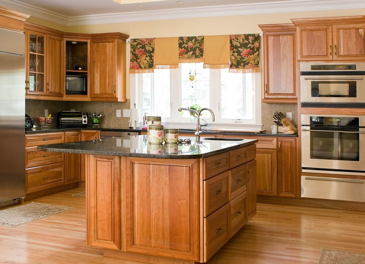 What Color Vinyl Plank Flooring With Honey Oak Cabinets | Floor Roma